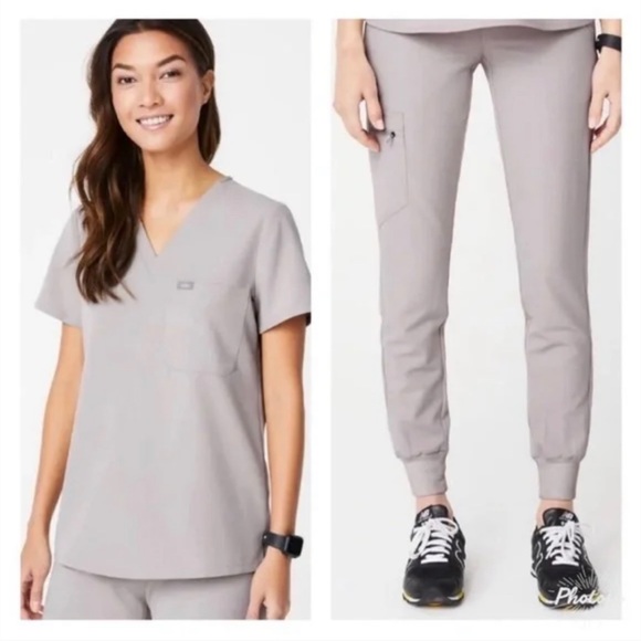 BNWT Figs Scrubs Slate - Picture 1 of 3